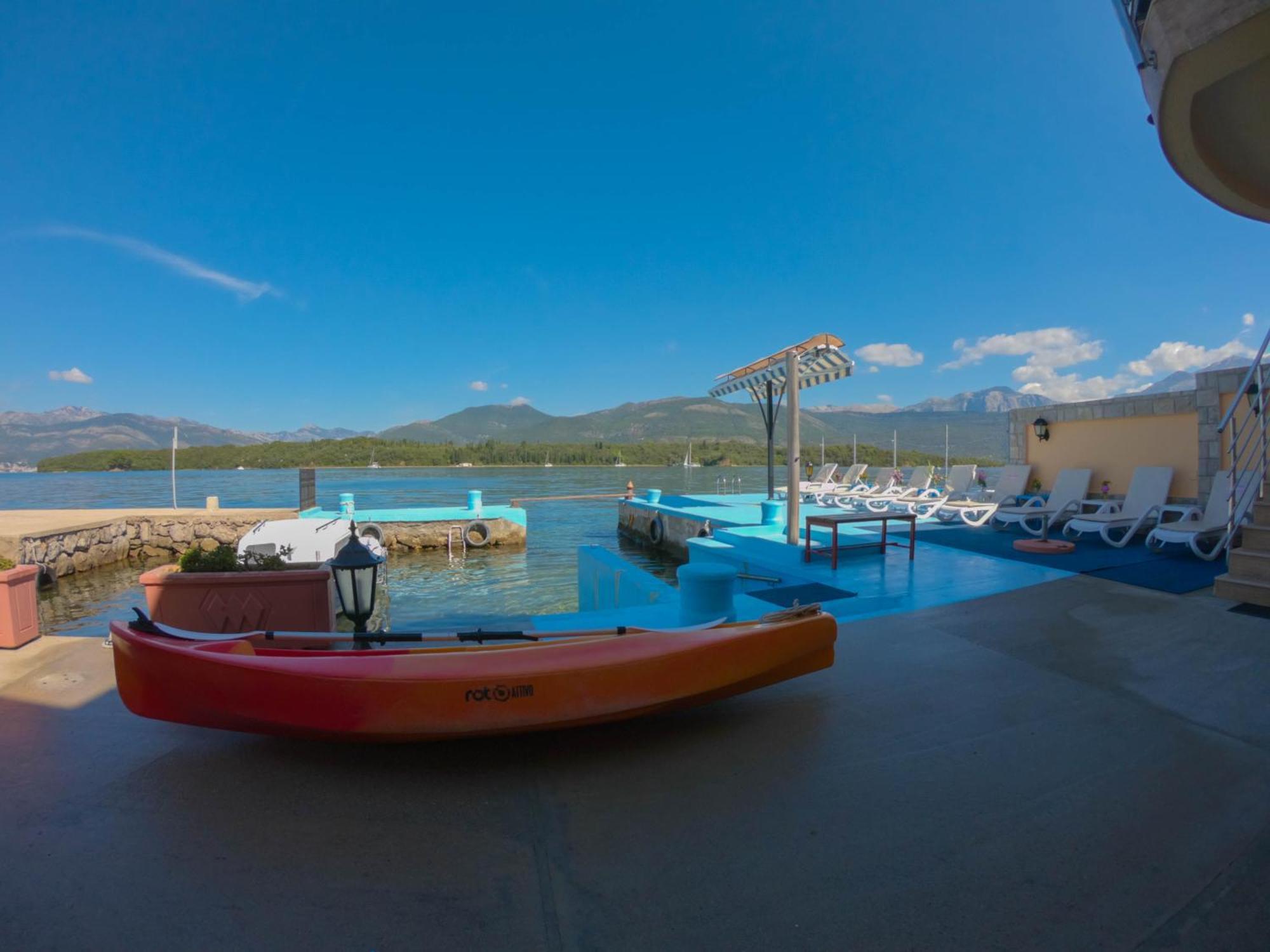 Porto Del Sole Apartments Tivat Eksteriør billede