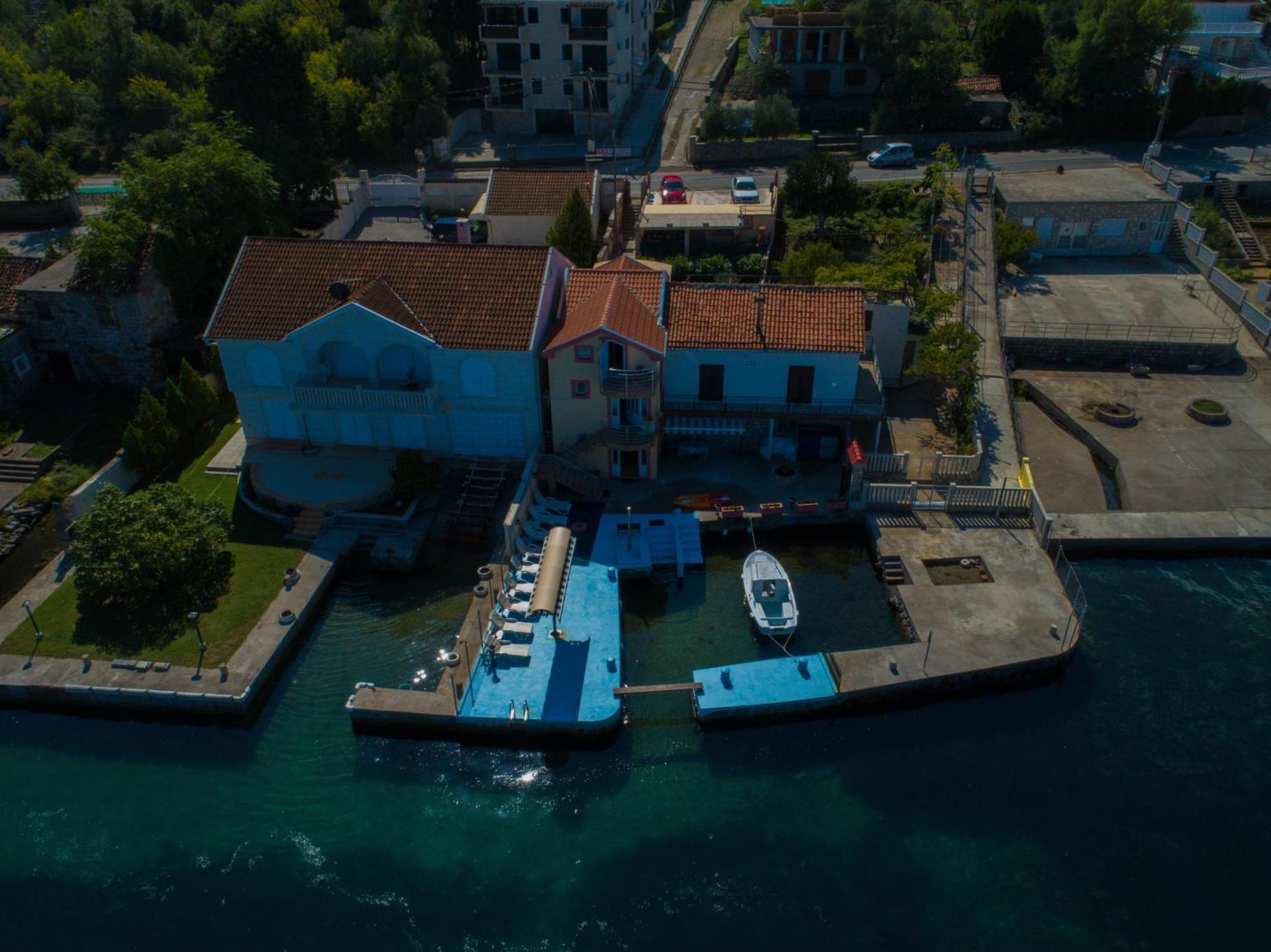 Porto Del Sole Apartments Tivat Eksteriør billede