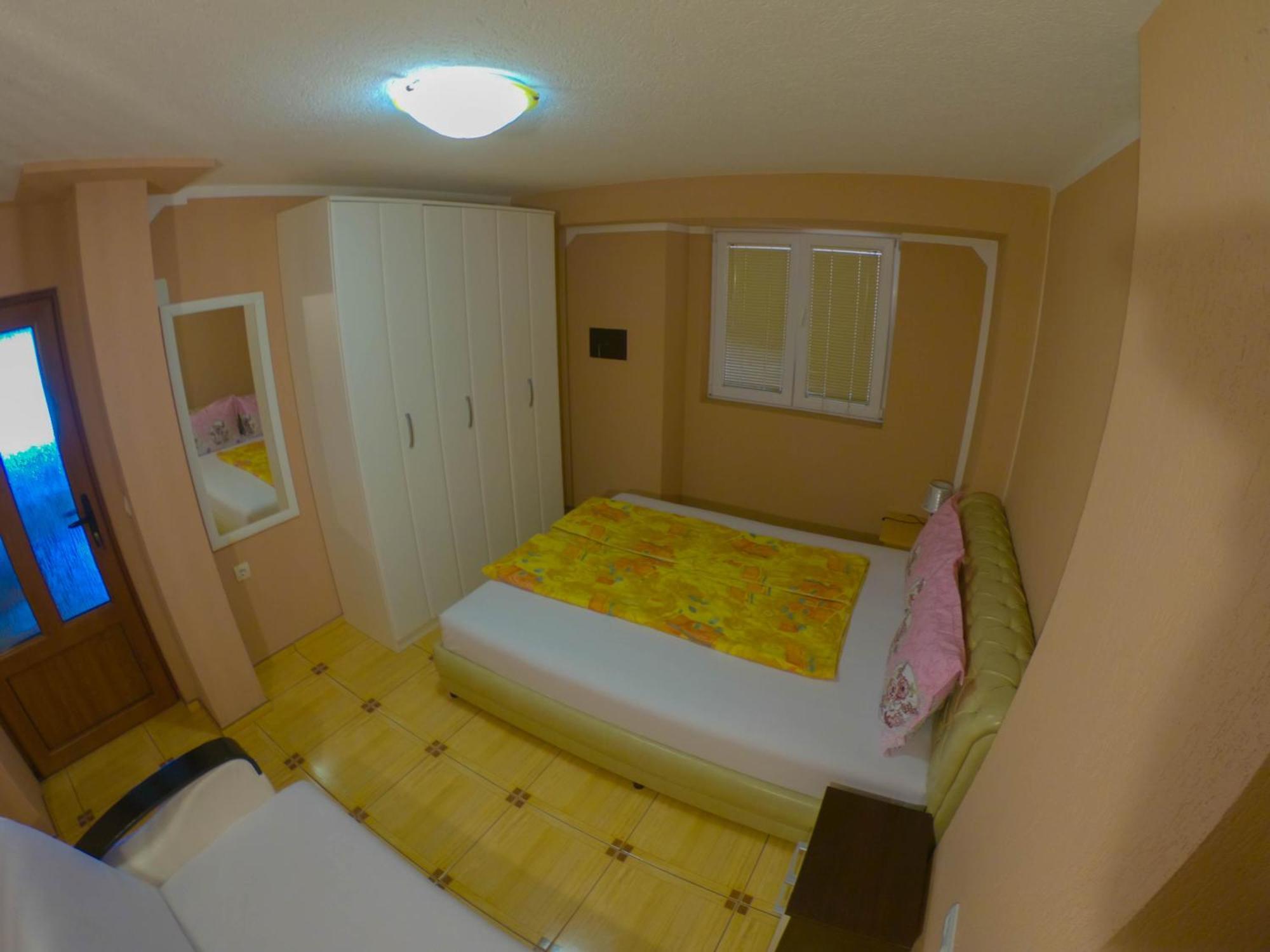 Porto Del Sole Apartments Tivat Eksteriør billede
