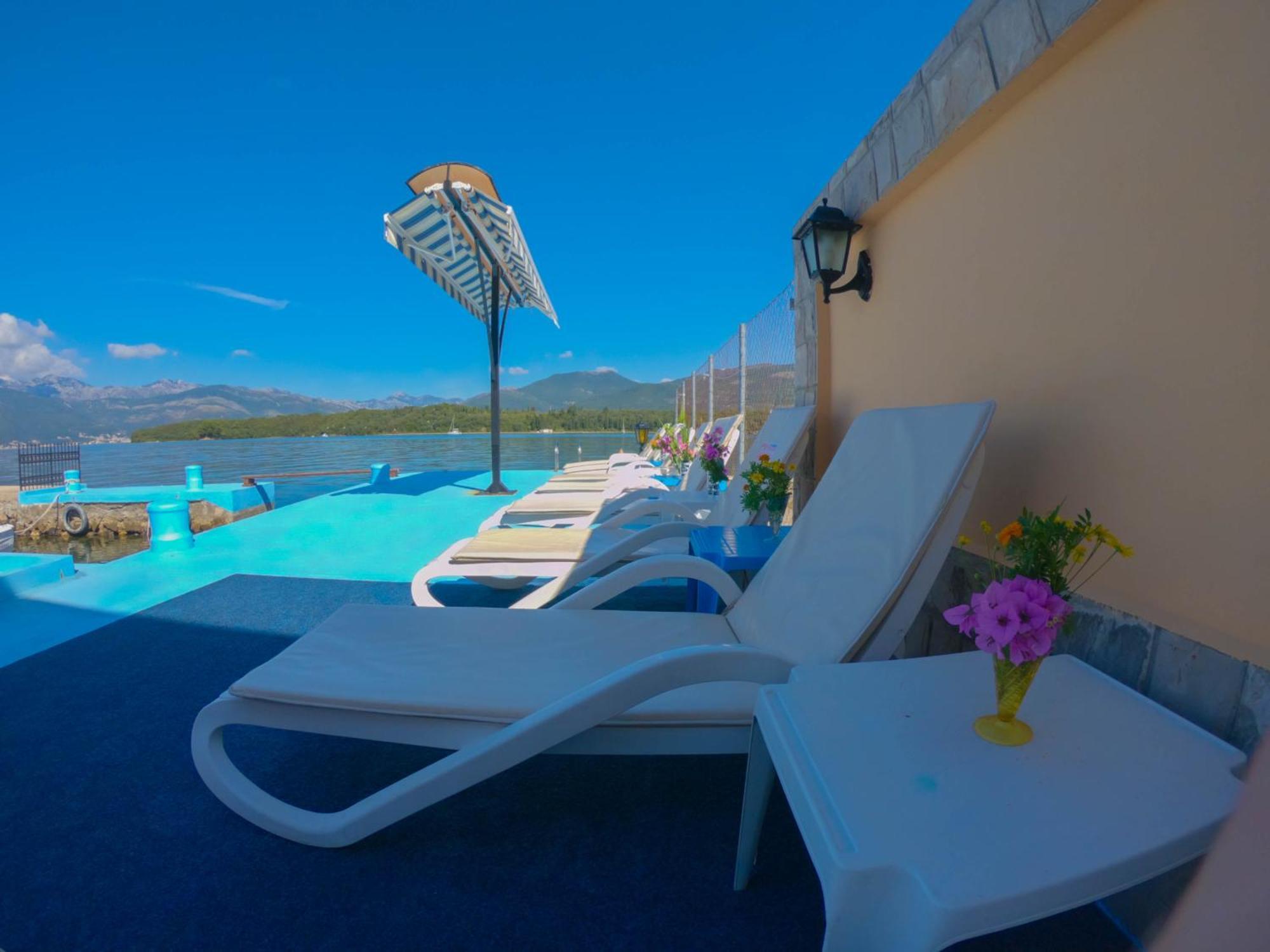 Porto Del Sole Apartments Tivat Eksteriør billede