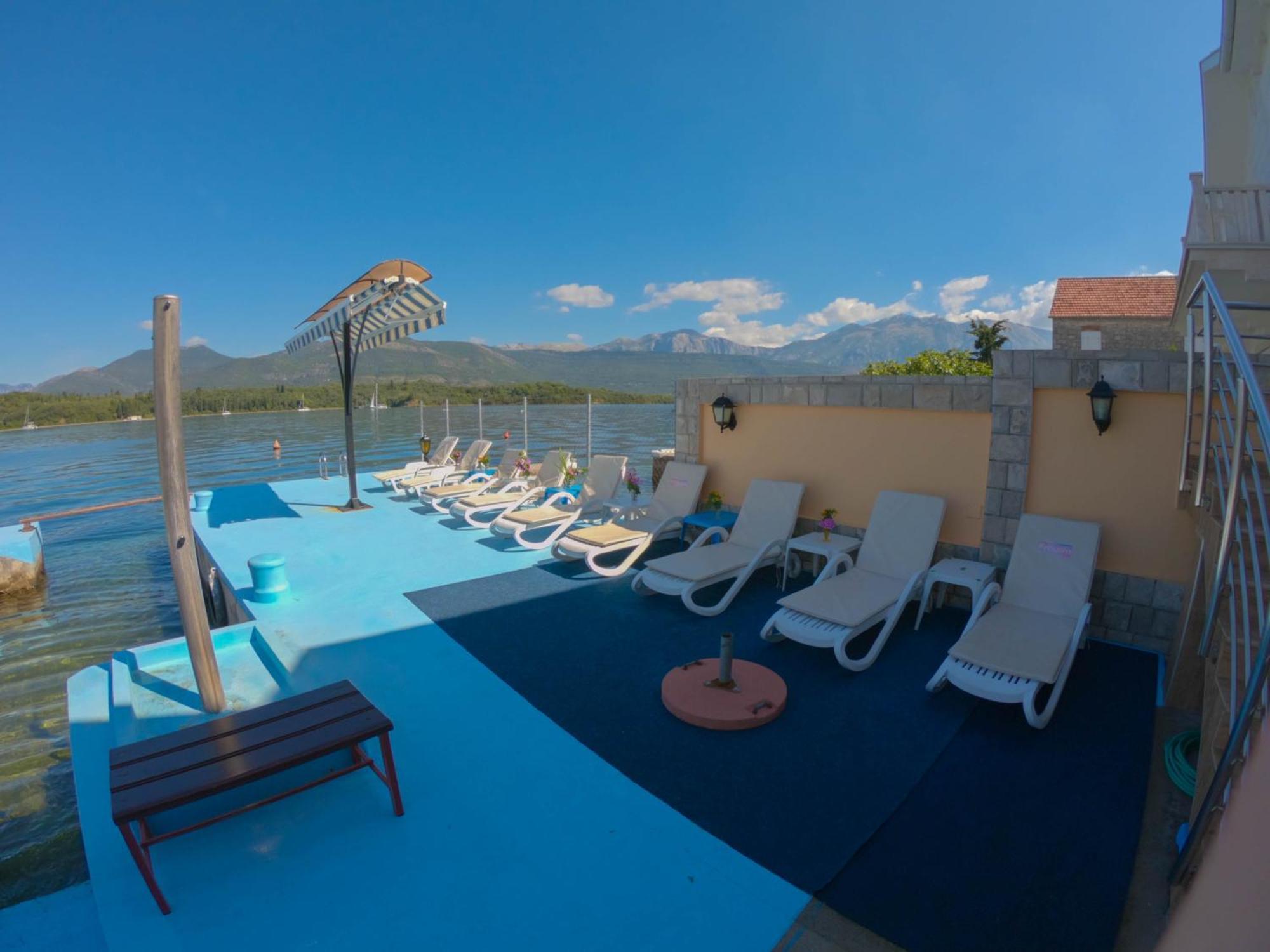 Porto Del Sole Apartments Tivat Eksteriør billede