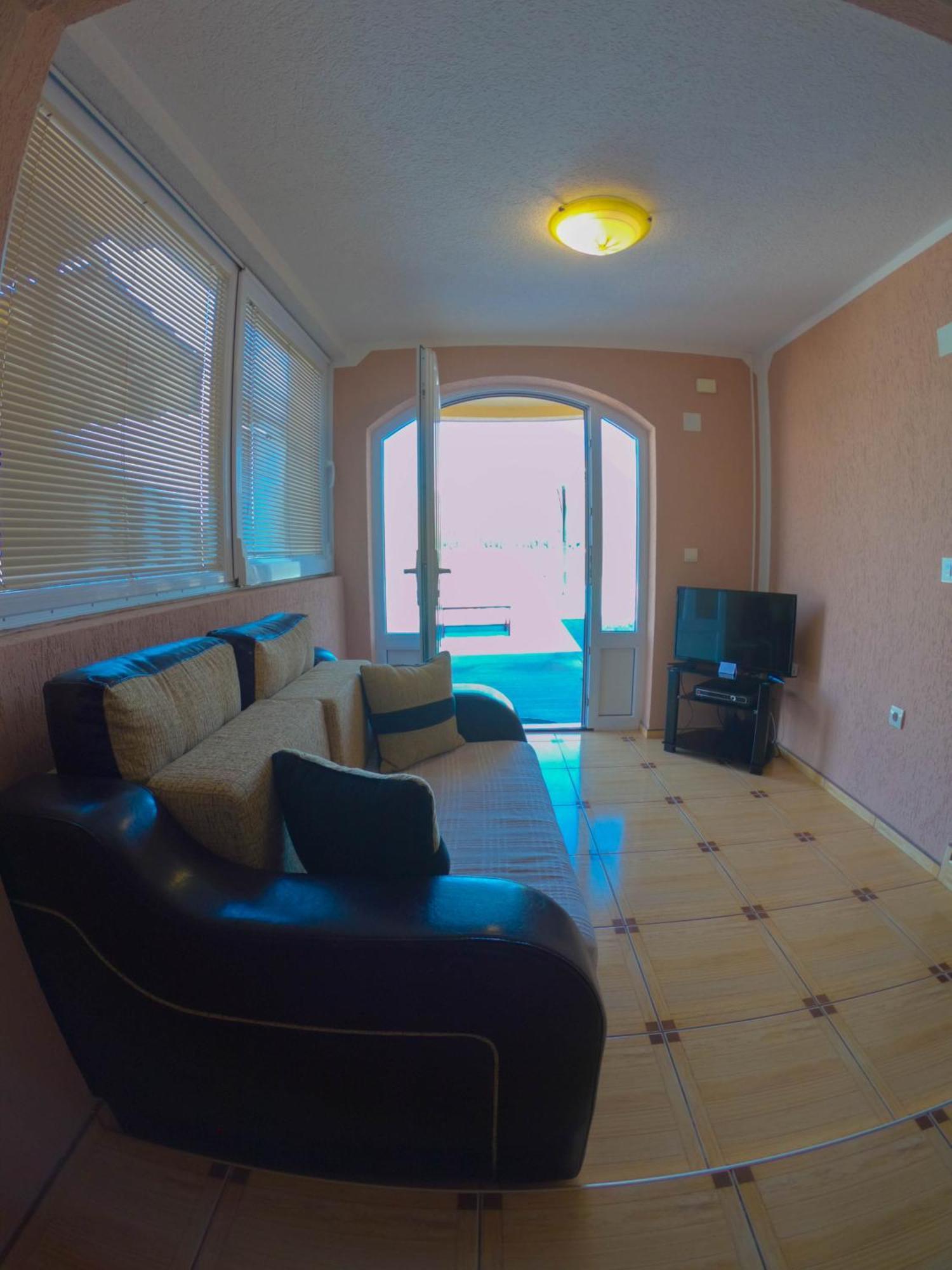 Porto Del Sole Apartments Tivat Eksteriør billede