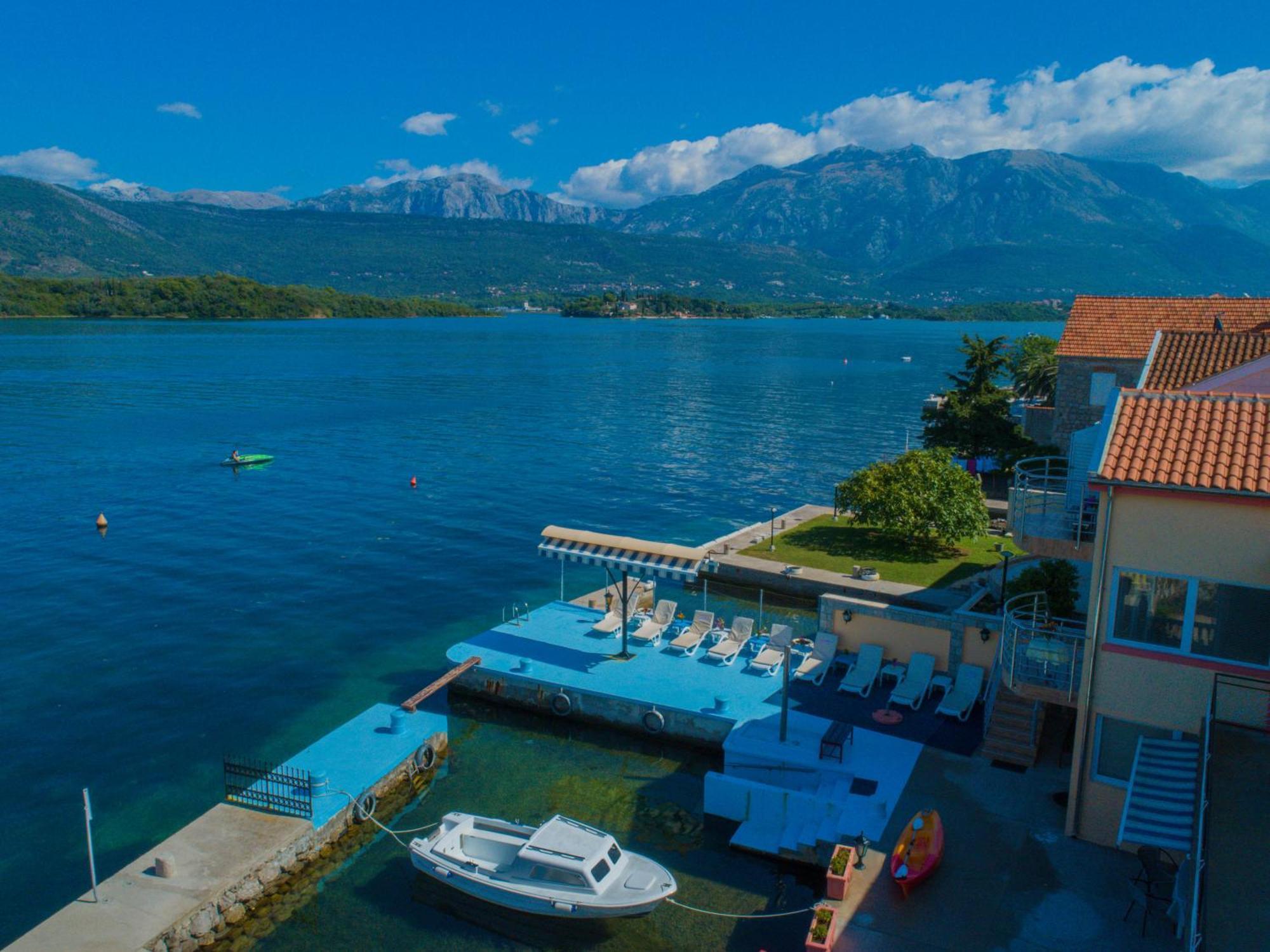 Porto Del Sole Apartments Tivat Eksteriør billede
